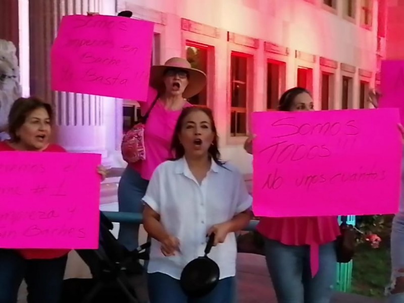 Mujeres Cajemenses se manifiestan por baches, inseguridad y más