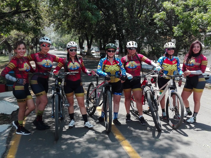 Mujeres ciclistas preparan rodada en beneficio de AC