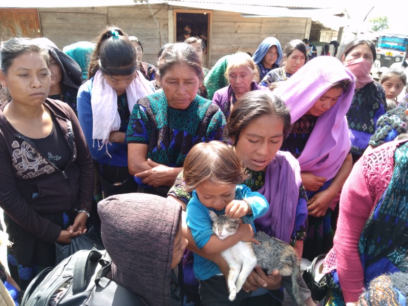 Mujeres desplazadas demandan ayuda psicológica y de salud