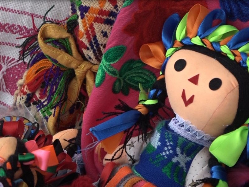 Mujeres indígenas mexiquenses luchan por la preservación de sus artesanías