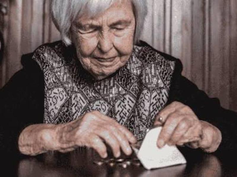 Mujeres llegan a la vejez con mayor vulnerabilidad económica