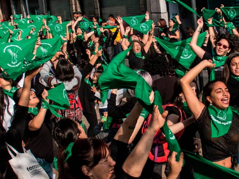 Mujeres marchan por la despenalización del aborto a nivel nacional