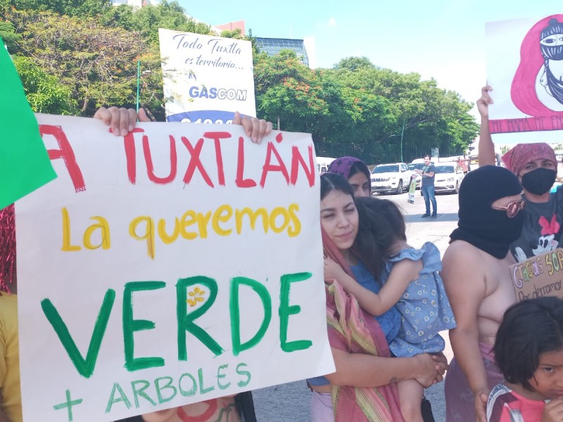 Mujeres protestan contra puente vehicular Joyo mayu