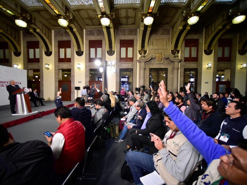 Mujeres reporteras se ausentan de la mañanera de AMLO