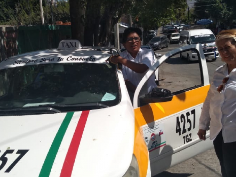 Mujeres taxistas participan en estrategia de seguridad