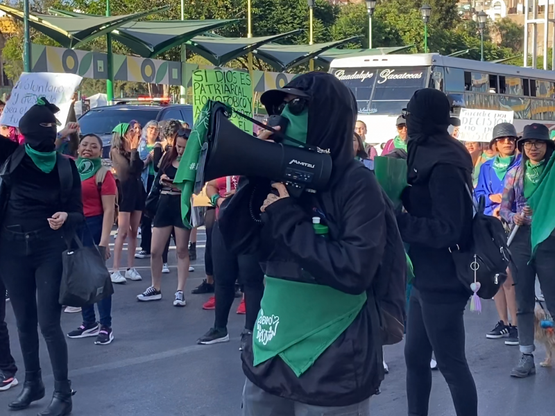 Mujeres zacatecanas toman calles por un aborto legal y seguro