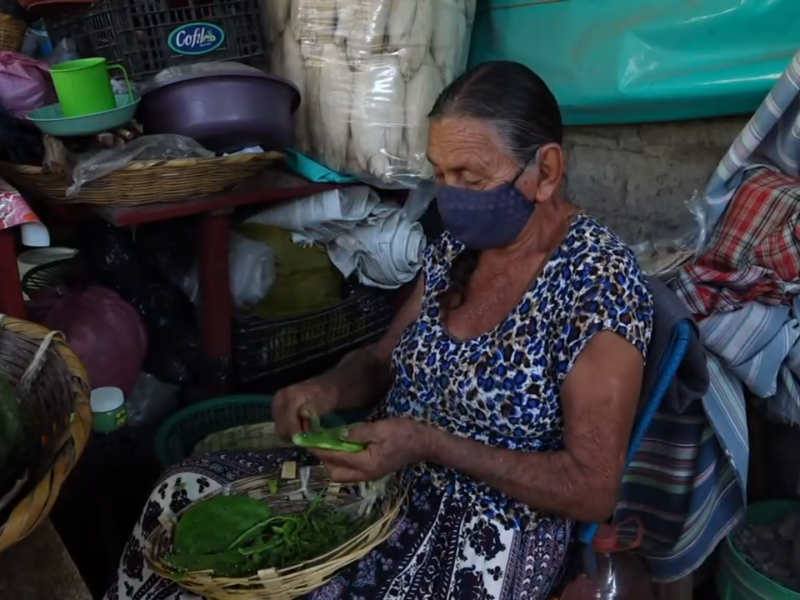 Mujeres zapotecas, las reinas del comercio local del Istmo