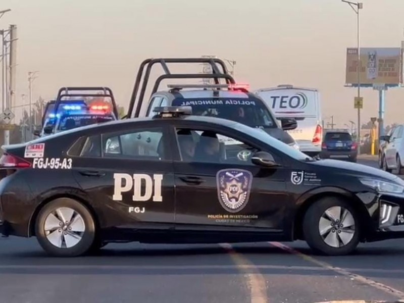 Multan a los automovilistas que invaden el Mexibus