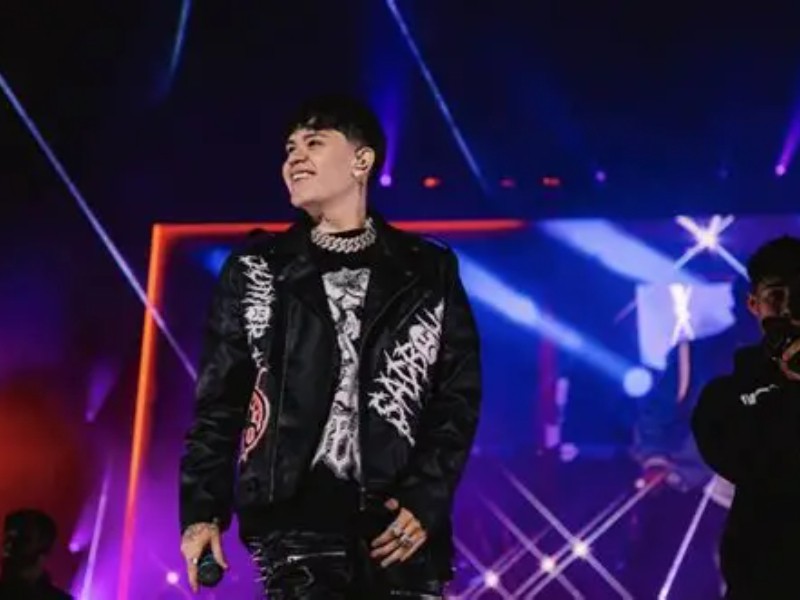 Multarán a Junior H por interpretar narcocorrido en las Fiestas de Octubre Multarán a Junior H por interpretar narcocorrido en las Fiestas de Octubre