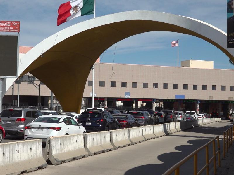 Multarán en Nogales, Sonora a conductores que usen celular en filas