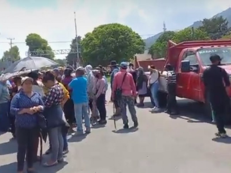 Múltiples bloqueos carreteros en SCLC, después de horas levantan