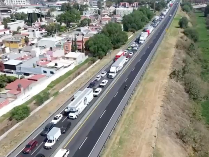 Múltiples Heridos Tras Impacto en el Circuito Exterior Mexiquense