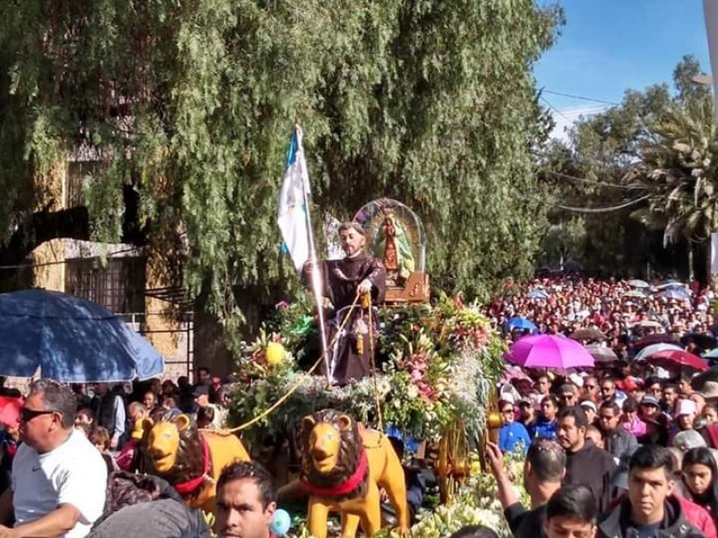 Multitudinaria romería de La Preladita