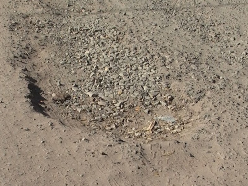 Municipio debe resarcir daños por baches a ciudadanos