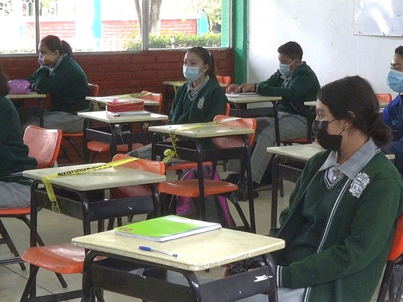 Municipio entregó 225 becas a estudiantes durante pandemia