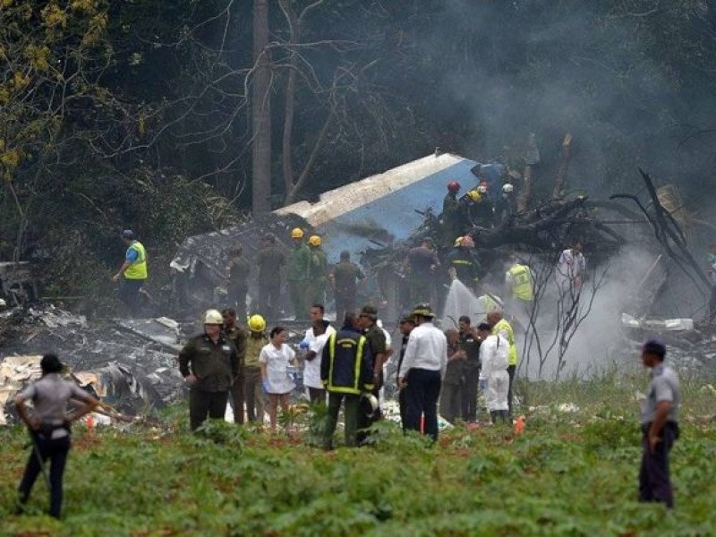 Murieron 7 mexicanos en avionazo en Cuba