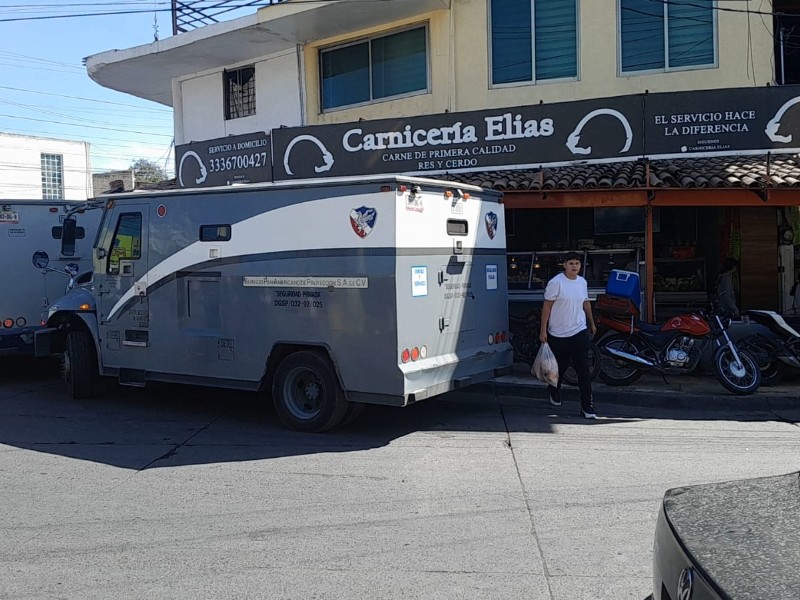 Murió mujer herida en asalto a camión blindado