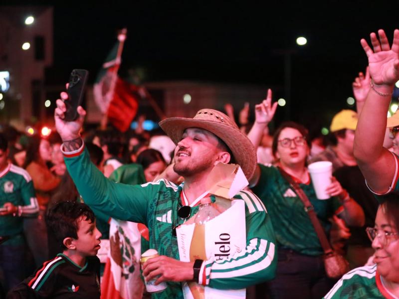 Más de 150 mil personas festejan triunfo de México