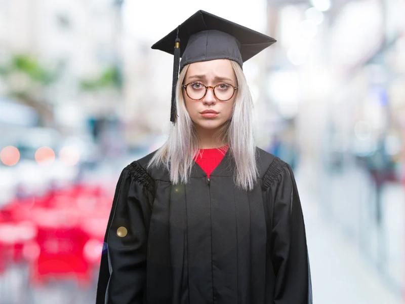 Más de 4 millones estudian una carrera, pero ¡graduarse no está garantizado!