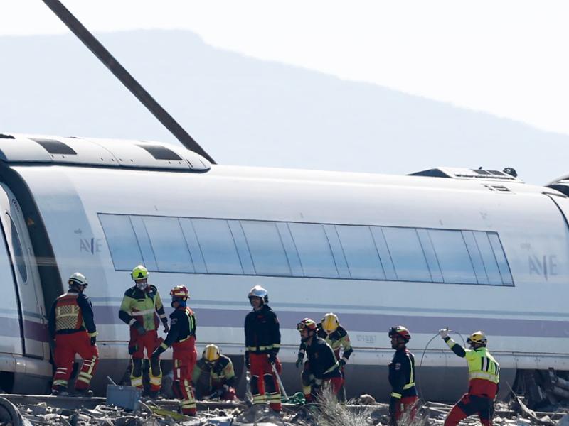 México expresa condolencias a España tras choque de trenes en Toledo