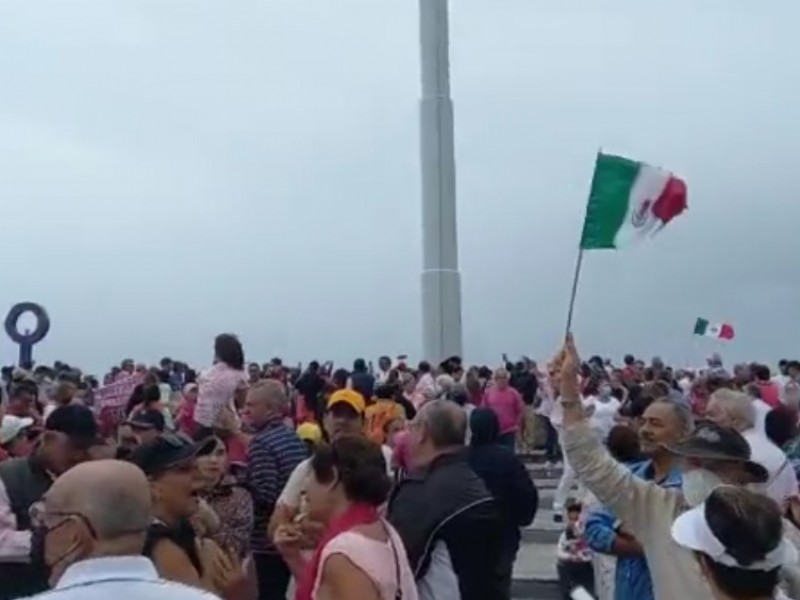 Nada detiene a mexicanos, marchan contra Reforma Electoral