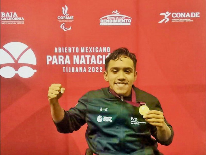 Nadador Tuxpeño logra oro en abierto nacional