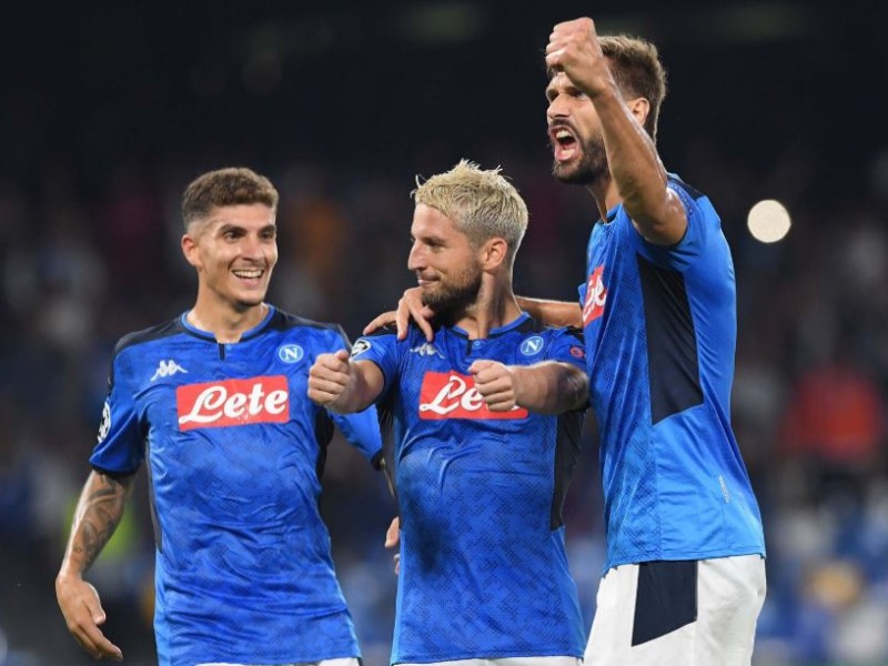 Napoli vence al campeón en arranque de Champions