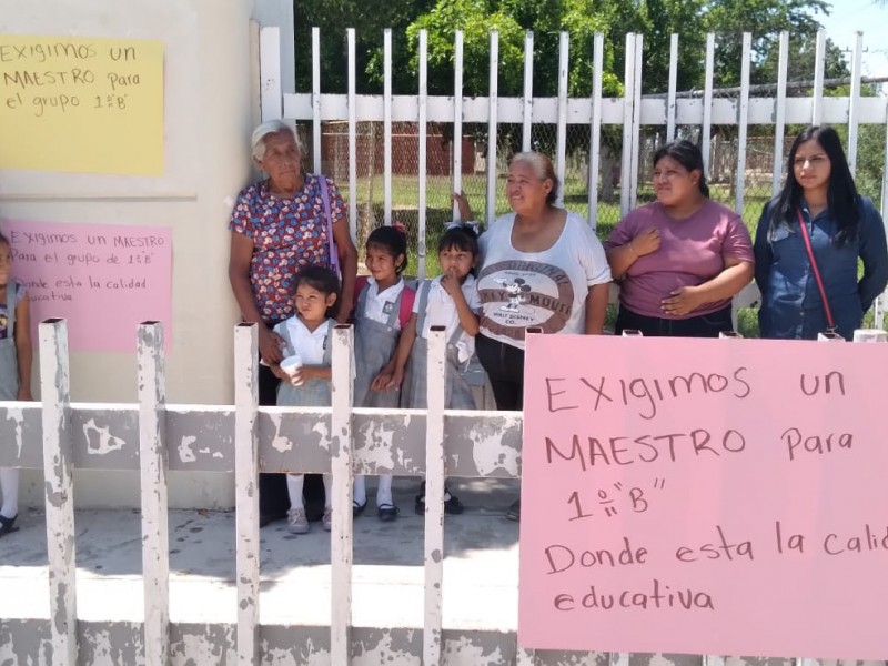 Navojoa: Cierran escuela en Pueblo Mayo por falta de maestro