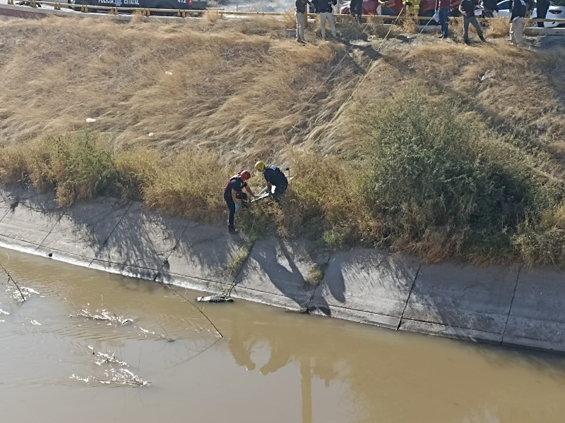 Navojoa: Encuentran cadaver flotando en el Canal las Pilas
