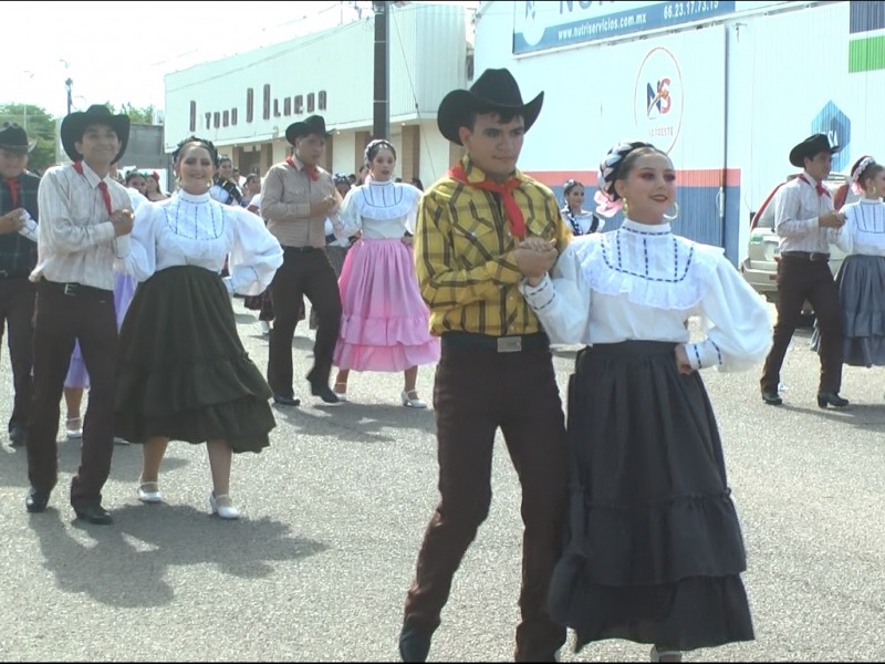 Navojoa: Escuelas e instituciones se suman a desfile revolucionario