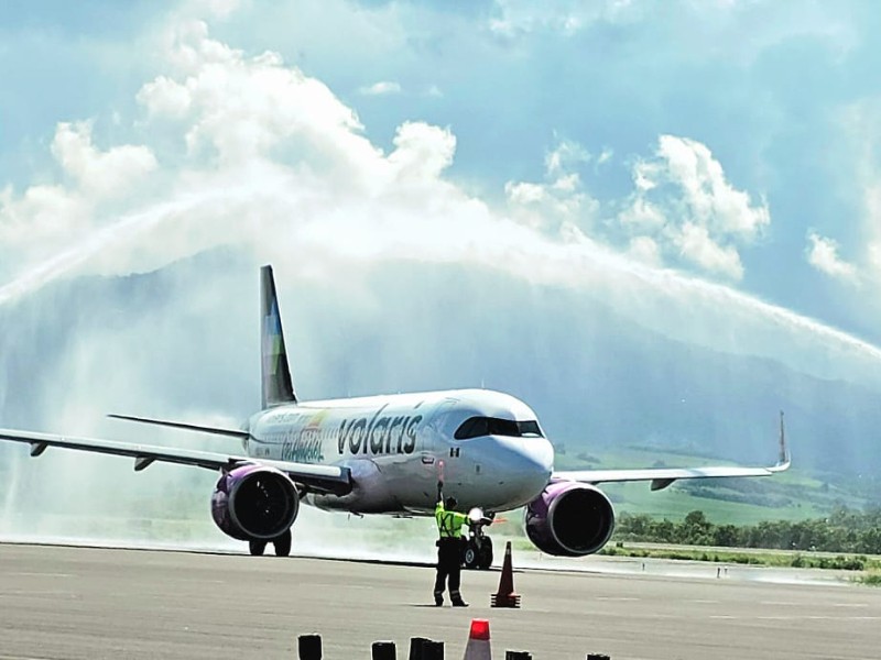 Nayarit inicia con la operación regular de vuelos internacionales