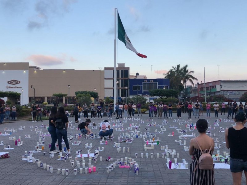 Nayaritas salen a las calle a exigir justicia por Diana