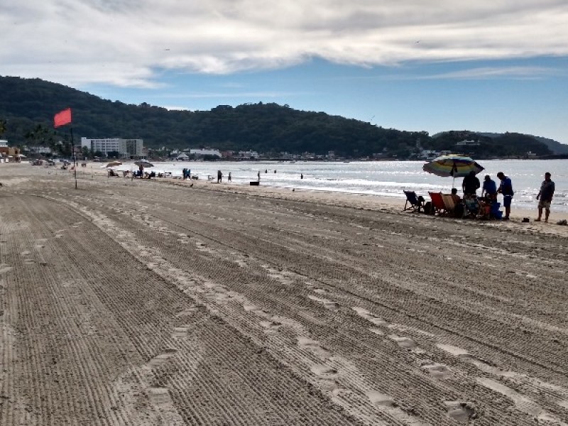 Nayaritas sufren los estragos del cierre de playas