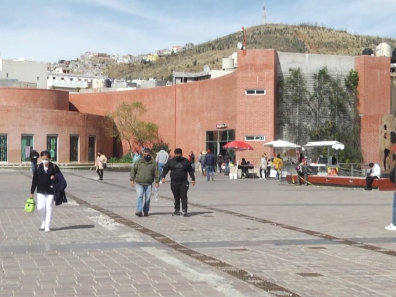 Necesaria caseta de vigilancia en plaza bicentenario