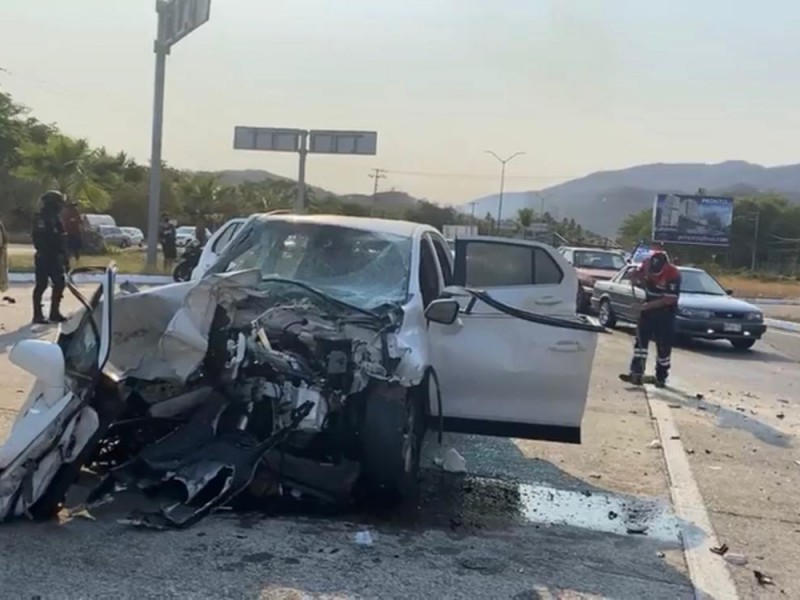 Necesario construir paso desnivel en bulevar Aeropuerto-Zihuatanejo para evitar accidentes