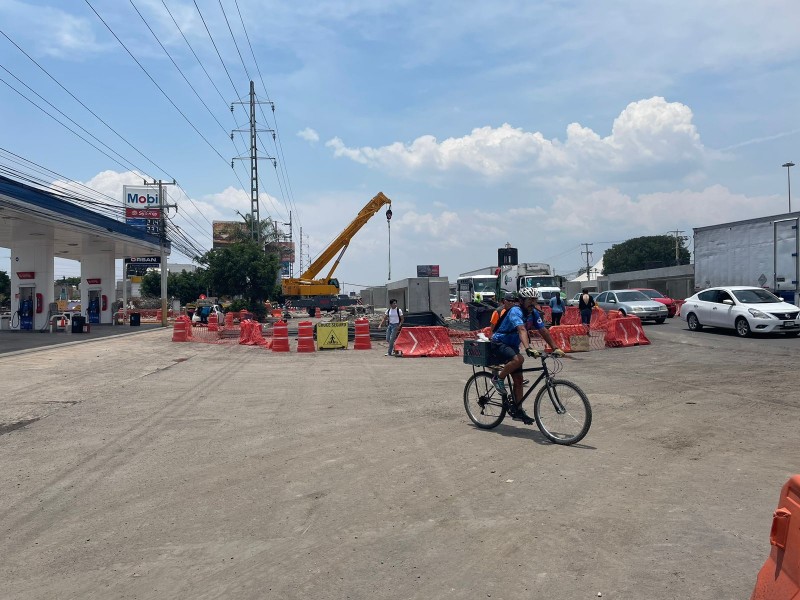 Necesario mejorar organización en cruces peatonales de 5 de febrero