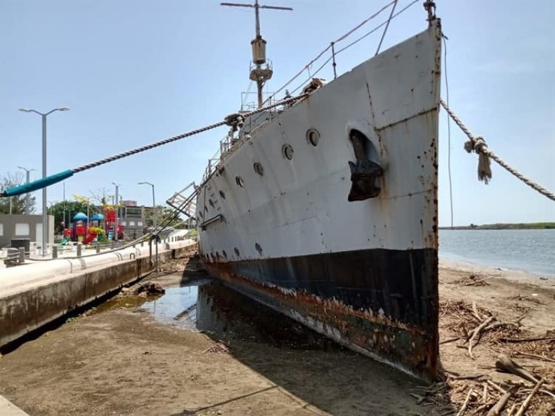 Necesario retirar el Buque Guanajuato del Río Jamapa:Alcalde