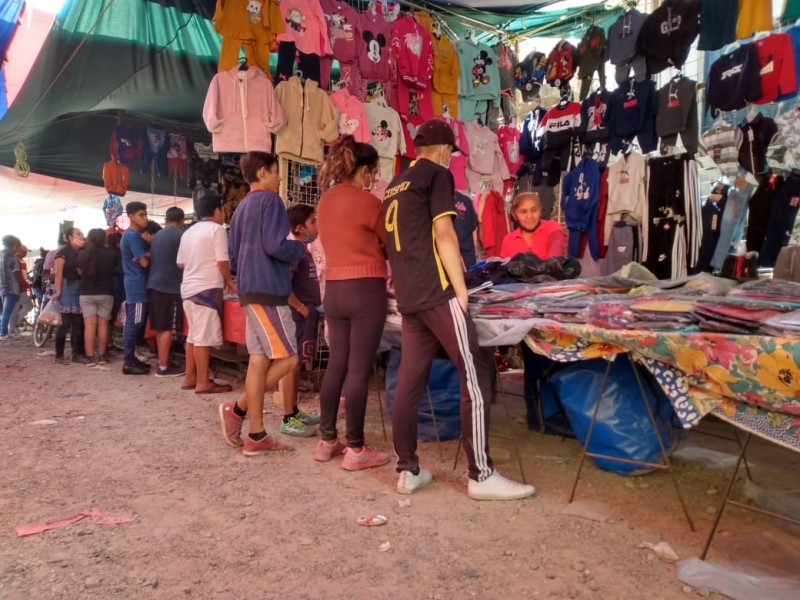 Necesidad justifica actividad laboral de tianguistas pese a contingencia sanitaria