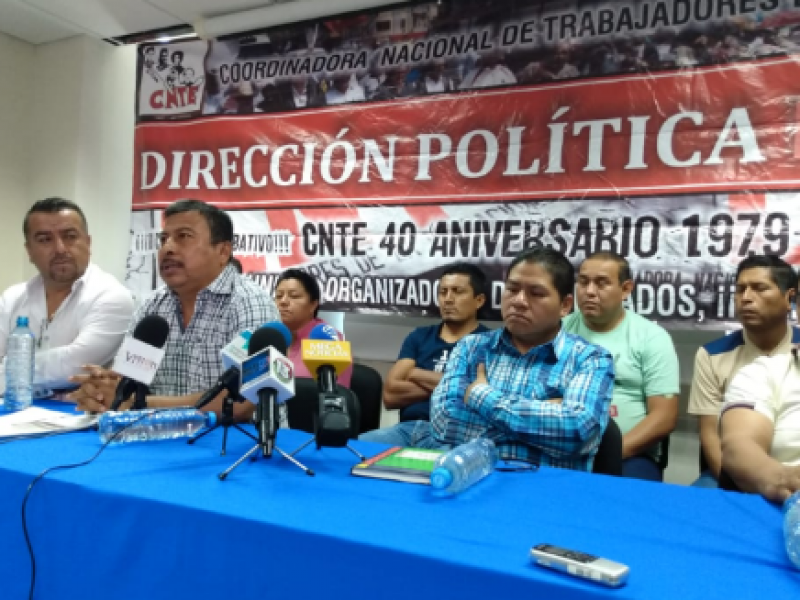 Negocia CNTE libertad de dos presos políticos