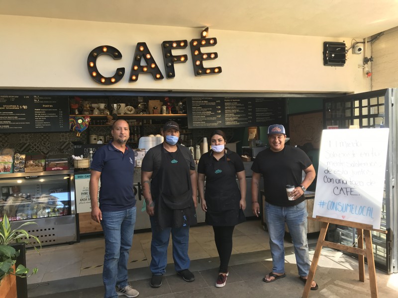 Negocio entrega ánimo y alegría mediante mensajes en el café