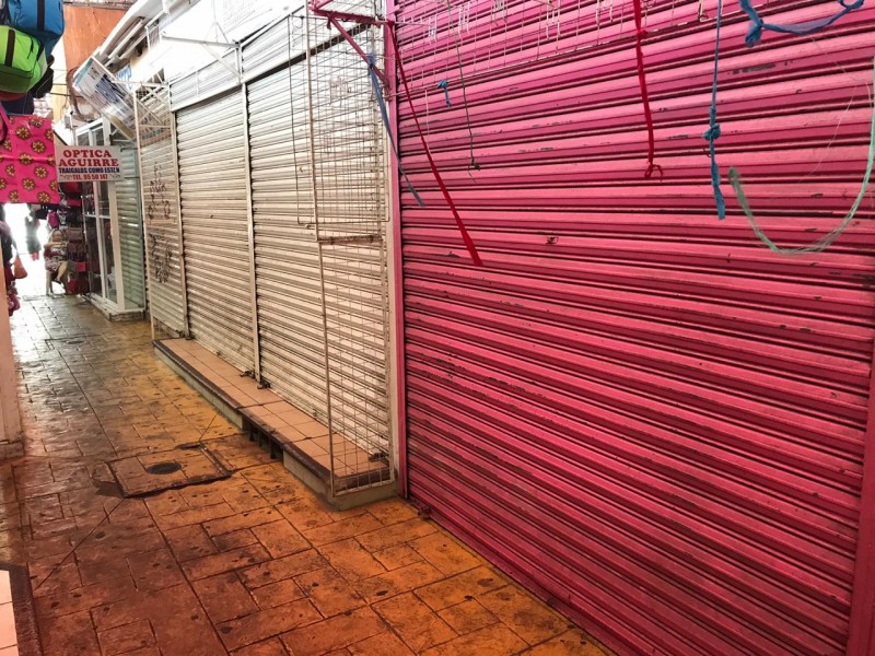 Negocios en la avenida Independencia bajaron sus cortinas