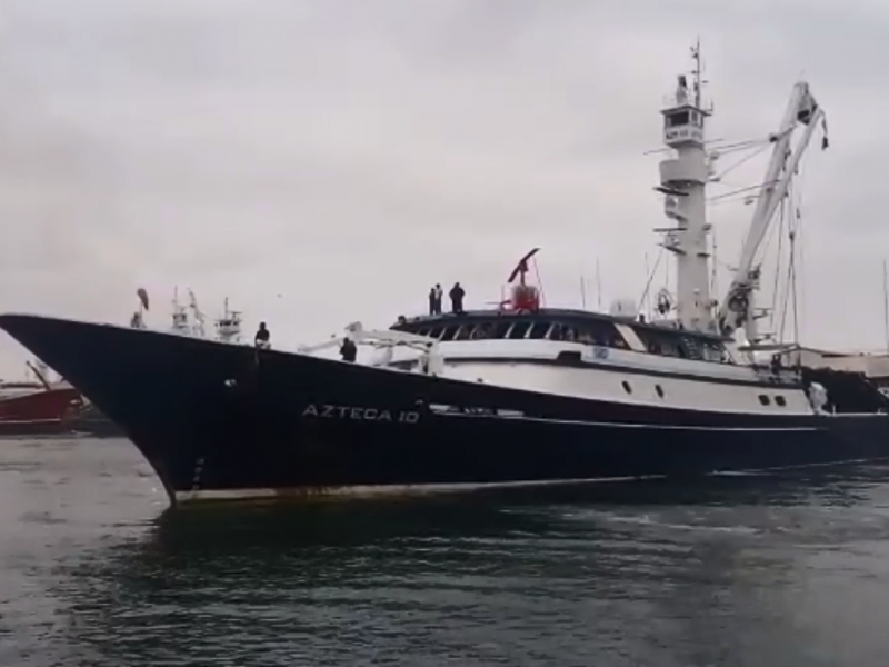 Neozelandeses rescatados por barco atunero de Mazatlán