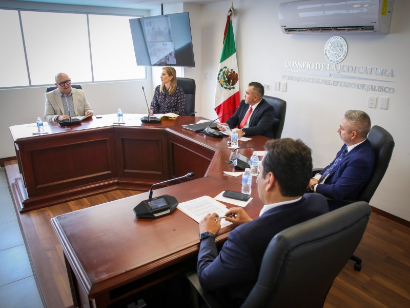 Nepotismo: 6,755 Conexiones Familiares en la Judicatura