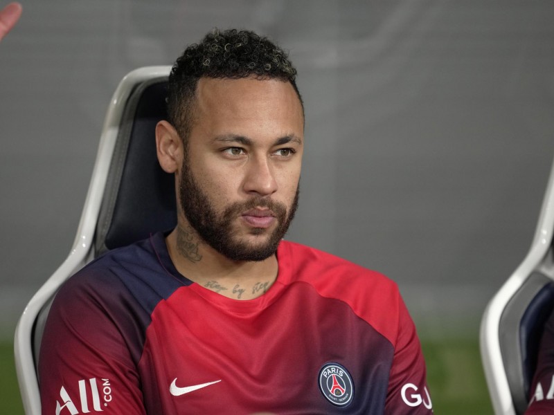 Neymar, otra estrella que llega al futbol arabé