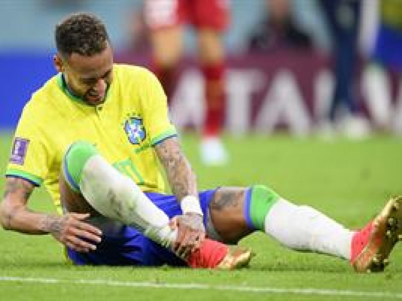 Neymar tiene una lesión en el ligamento lateral del tobillo