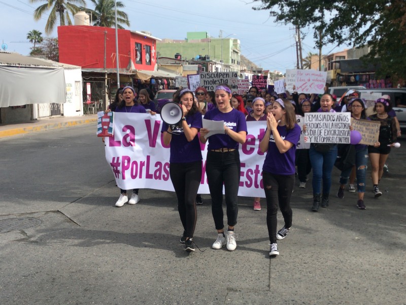 “Ni una más” Mujeres marchan en defensa de sus derechos