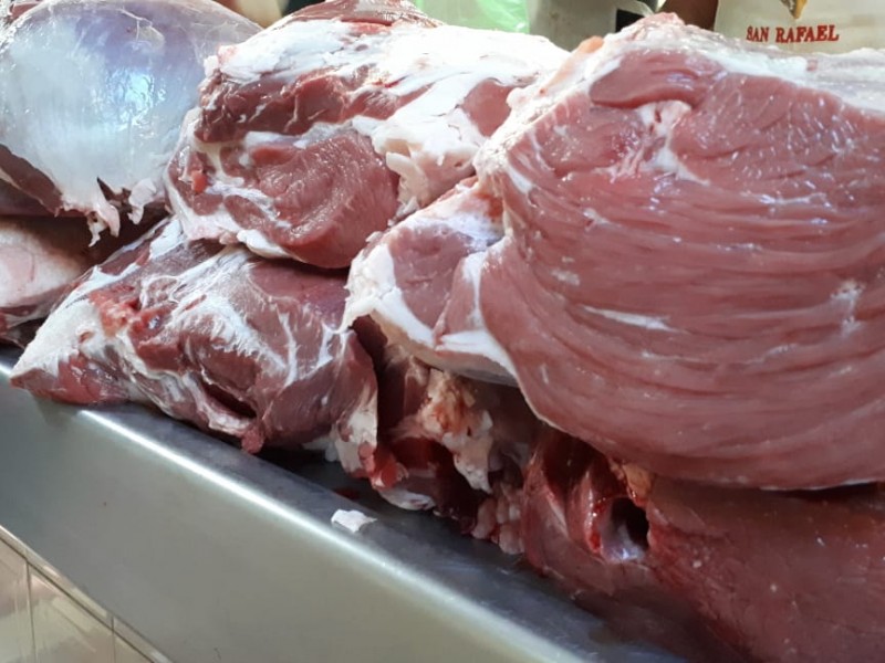 Niegan comerciantes incremento en consumo de carne porcina