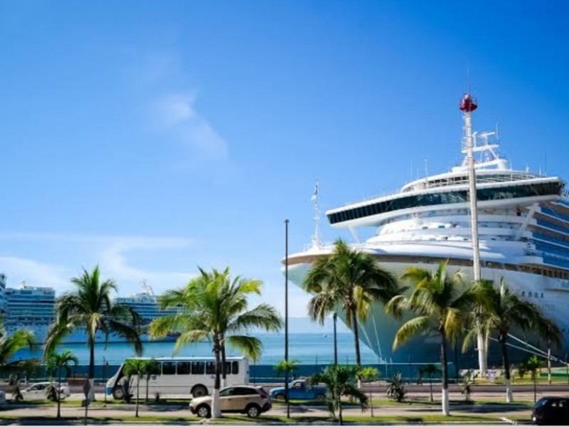 Niegan desembarque a nuevo crucero en Puerto Vallarta por Covid-19