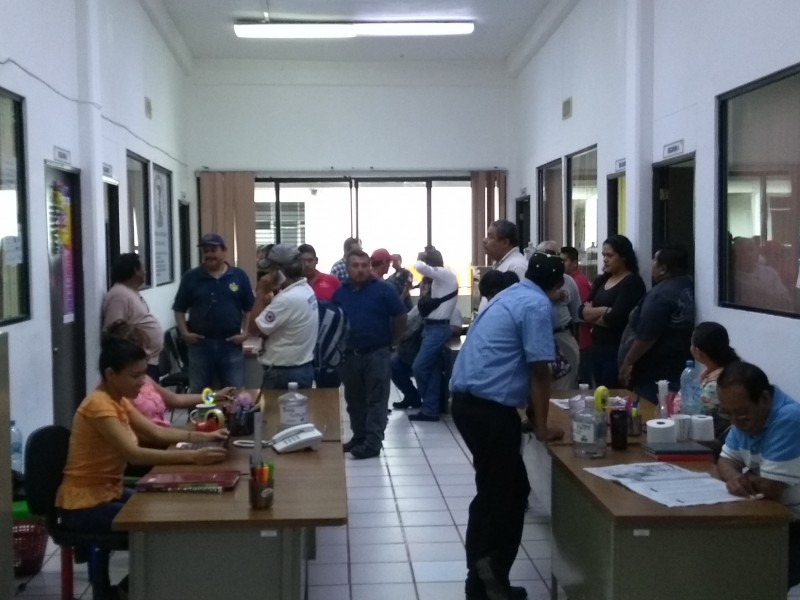 Personal de bomberos y PC, niegan inconformidad