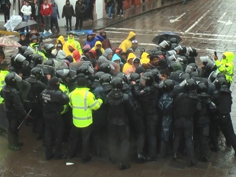 Niegan uso excesivo de fuerza pública en desalojo de manifestantes